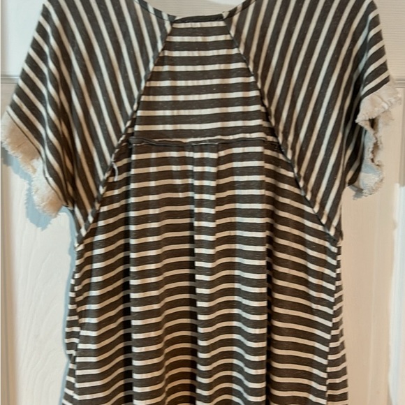 NWT ladies size small UMGEE top - Picture 3 of 8